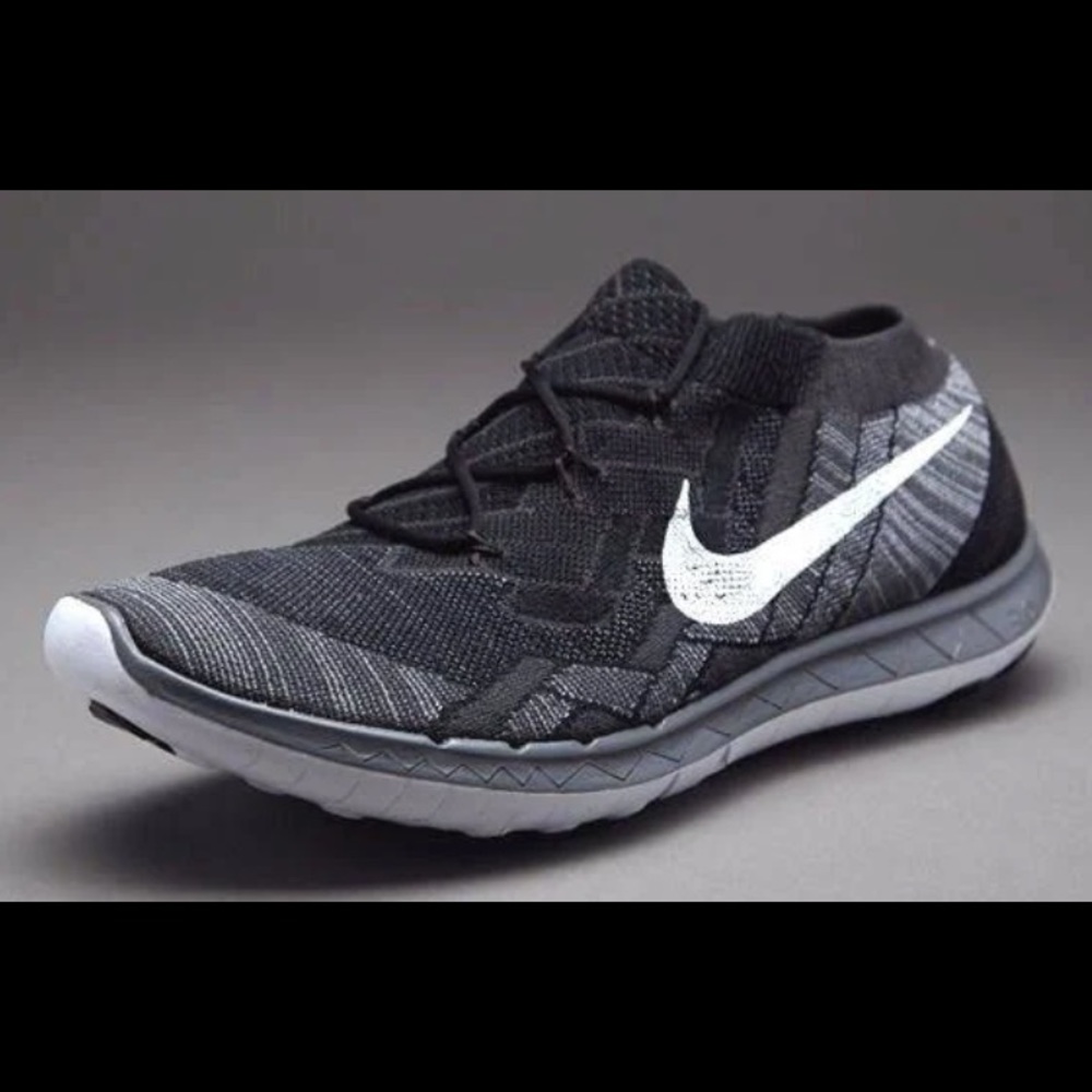 SOLD！Nike fly knit women shoes